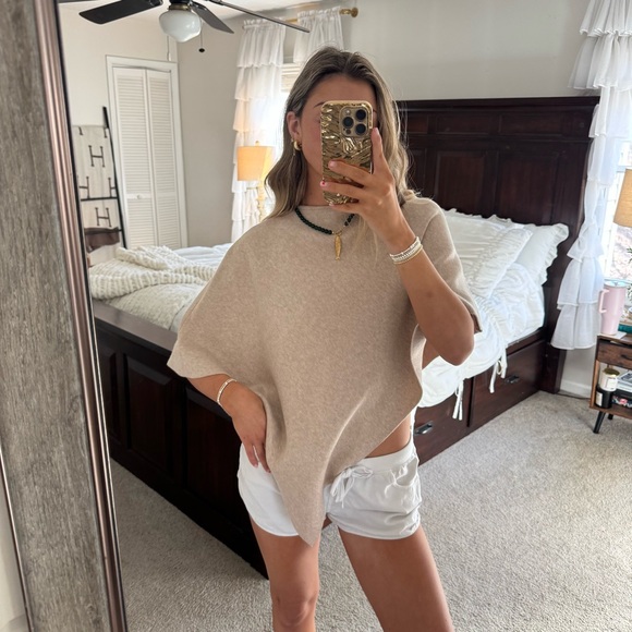 Soft Beige Knit shall top - Picture 10 of 10